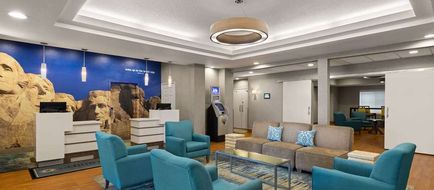 La Quinta Inn & Suites Rapid City Lobby