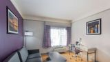 <b>La Quinta Inn & Suites Mobile - Daphne Room</b>. Images powered by <a href="https://iceportal.shijigroup.com/" title="IcePortal" target="_blank">IcePortal</a>.