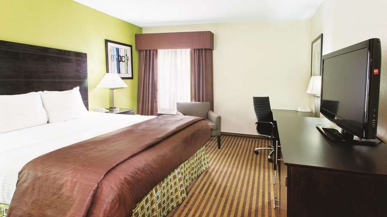<b>La Quinta Inn Grove City Room</b>. Images powered by <a href="https://iceportal.shijigroup.com/" title="IcePortal" target="_blank">IcePortal</a>.