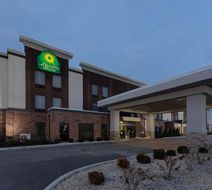 La Quinta Inn Grove City Exterior