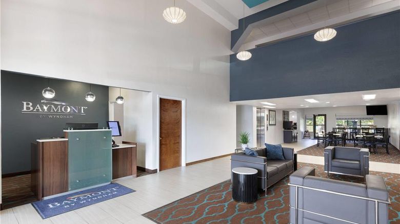 <b>Baymont by Wyndham Moss Point Lobby</b>. Images powered by <a href="https://iceportal.shijigroup.com/" title="IcePortal" target="_blank">IcePortal</a>.