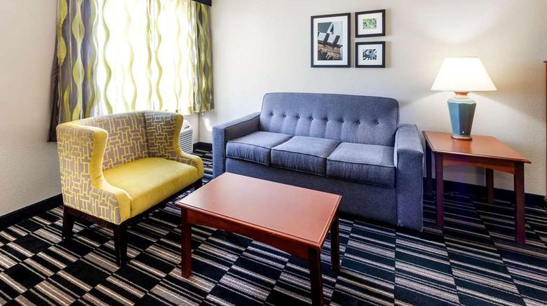 <b>La Quinta Inn & Suites Roswell Suite</b>. Images powered by <a href="https://iceportal.shijigroup.com/" title="IcePortal" target="_blank">IcePortal</a>.