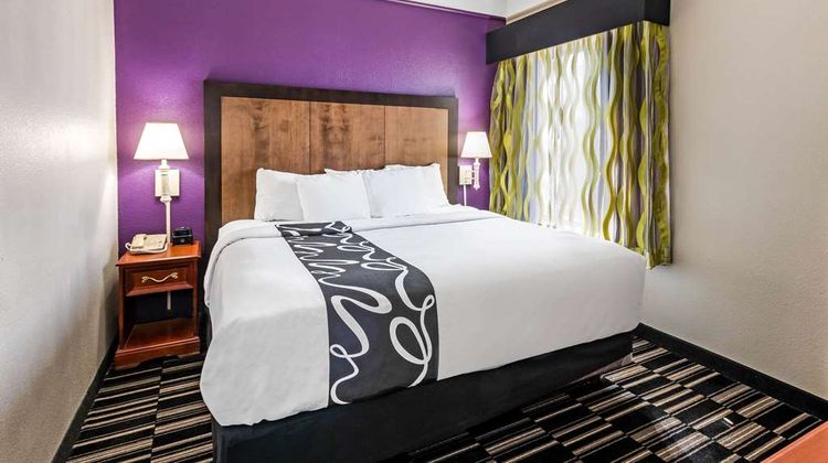 La Quinta Inn & Suites Roswell Suite