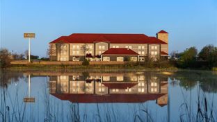 La Quinta Inn & Suites Shawnee