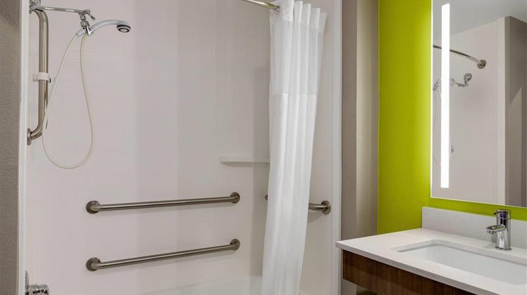 La Quinta Inn & Suites Shawnee Room