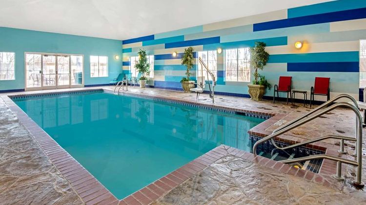 La Quinta Inn & Suites- Moore Pool