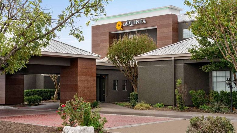 <b>La Quinta Inn Austin Round Rock Exterior</b>. Images powered by <a href="https://iceportal.shijigroup.com/" title="IcePortal" target="_blank">IcePortal</a>.