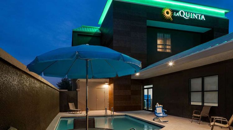 La Quinta Inn Austin Round Rock Pool