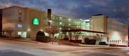 La Quinta Inn Austin Capitol / Downtown Exterior