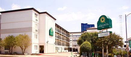 La Quinta Inn Austin Capitol / Downtown Exterior