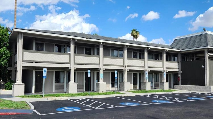 Travelodge by Wyndham Phoenix North Exterior