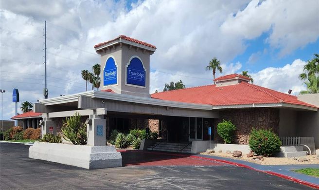 Travelodge by Wyndham Phoenix North Exterior