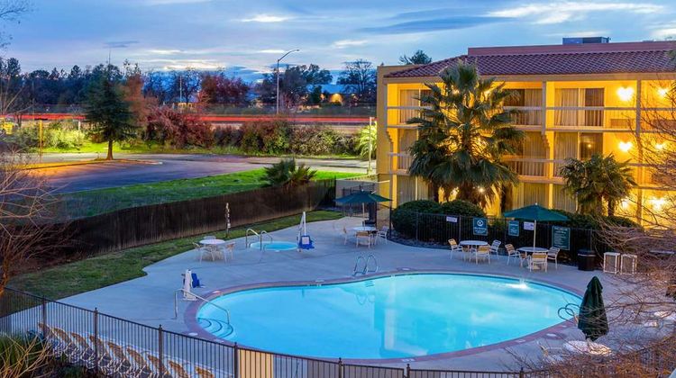 La Quinta Inn & Suites Redding Pool