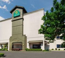 La Quinta Inn New Orleans Airport Exterior