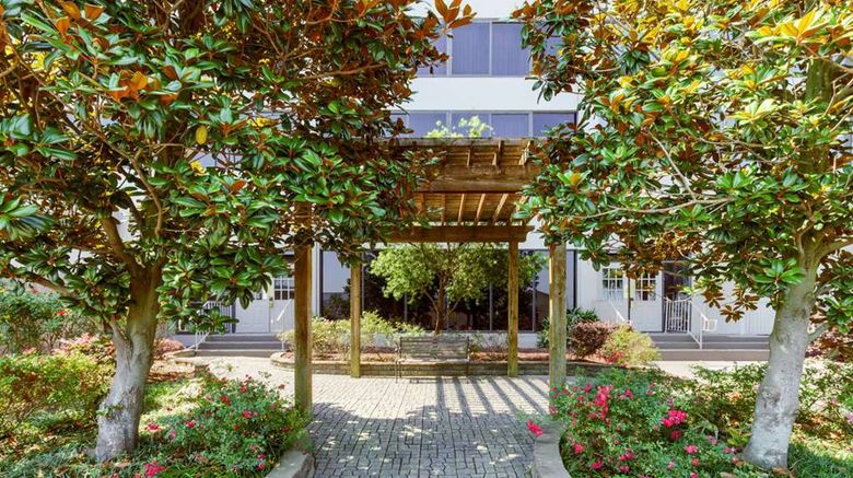 <b>La Quinta Inn New Orleans Airport Exterior</b>. Images powered by <a href="https://iceportal.shijigroup.com/" title="IcePortal" target="_blank">IcePortal</a>.