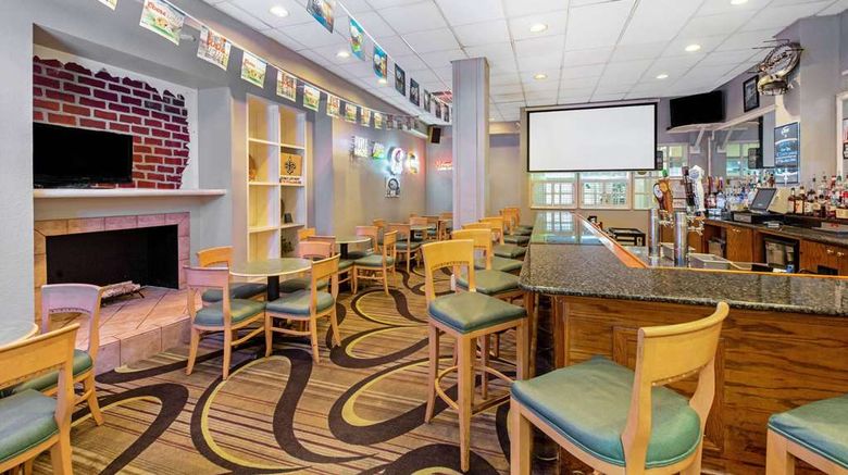 <b>La Quinta Inn New Orleans Airport Restaurant</b>. Images powered by <a href="https://iceportal.shijigroup.com/" title="IcePortal" target="_blank">IcePortal</a>.
