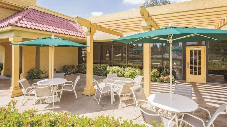 <b>Howard Johnson by Wyndham Sacramento Downtown Exterior</b>. Images powered by <a href="https://iceportal.shijigroup.com/" title="IcePortal" target="_blank">IcePortal</a>.