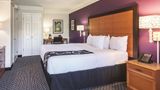 Howard Johnson by Wyndham Sacramento Downtown Room
