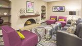Howard Johnson by Wyndham Sacramento Downtown Lobby