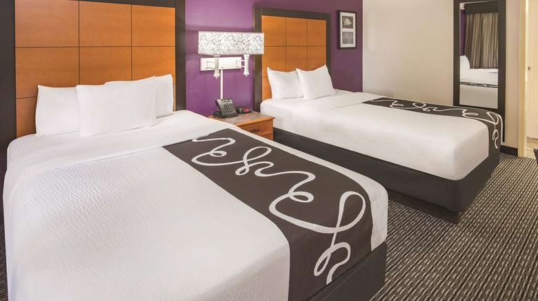 <b>Howard Johnson by Wyndham Sacramento Downtown Room</b>. Images powered by <a href="https://iceportal.shijigroup.com/" title="IcePortal" target="_blank">IcePortal</a>.