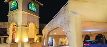 Days Inn by Wyndham Del Rio Exterior