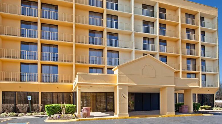 <b>La Quinta Inn & Suites Nashville Arpt Exterior</b>. Images powered by <a href="https://iceportal.shijigroup.com/" title="IcePortal" target="_blank">IcePortal</a>.