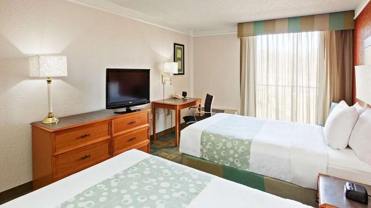 La Quinta Inn & Suites Nashville Arpt Room