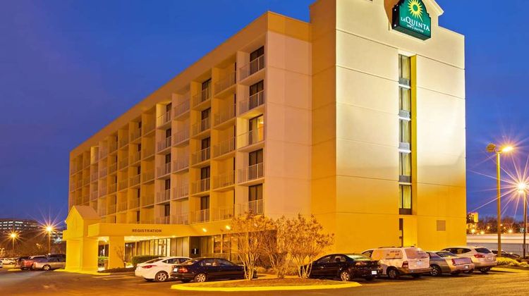 La Quinta Inn & Suites Nashville Arpt Exterior