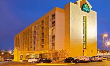 La Quinta Inn & Suites Nashville Arpt