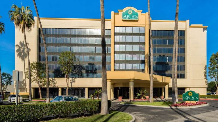 La Quinta Inn & Suites Buena Park Exterior