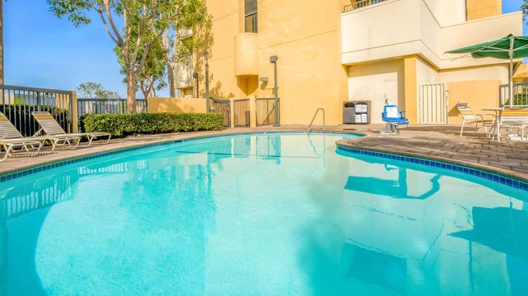 La Quinta Inn & Suites Buena Park Pool