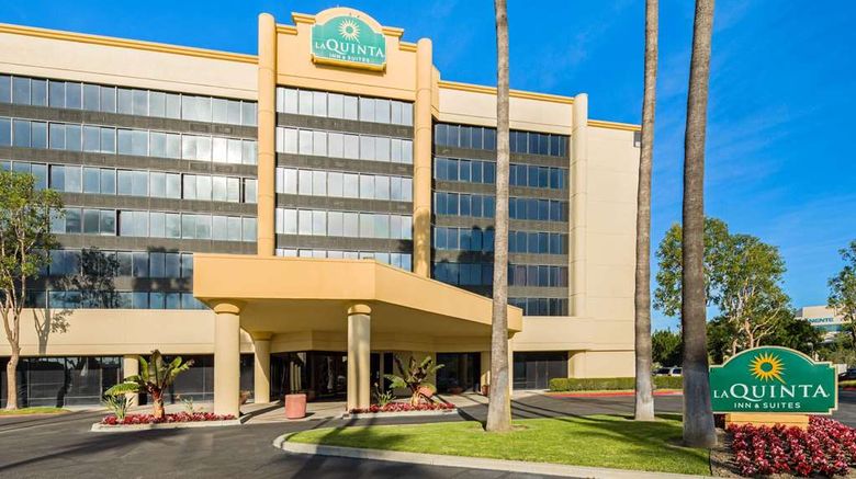 <b>La Quinta Inn & Suites Buena Park Exterior</b>. Images powered by <a href="https://iceportal.shijigroup.com/" title="IcePortal" target="_blank">IcePortal</a>.