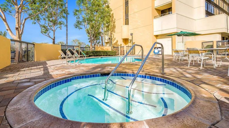 <b>La Quinta Inn & Suites Buena Park Pool</b>. Images powered by <a href="https://iceportal.shijigroup.com/" title="IcePortal" target="_blank">IcePortal</a>.