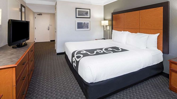 La Quinta Inn & Suites Buena Park Room