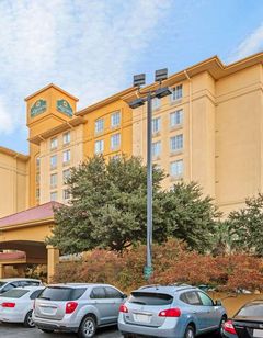 La Quinta Inn-Suites San Antonio Airport