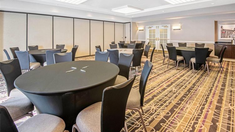 La Quinta Inn-Suites San Antonio Airport Meeting