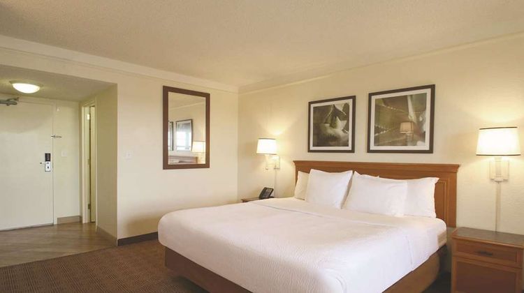 La Quinta Inn & Suites Coral Springs Room