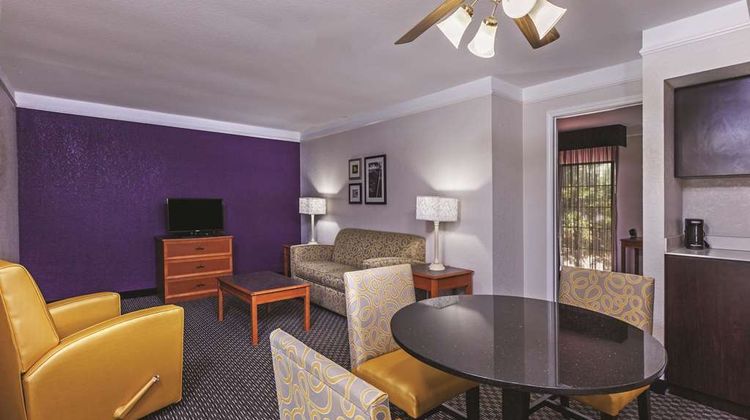 La Quinta Inn San Marcos Suite