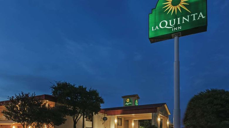 <b>La Quinta Inn San Marcos Exterior</b>. Images powered by <a href="https://iceportal.shijigroup.com/" title="IcePortal" target="_blank">IcePortal</a>.