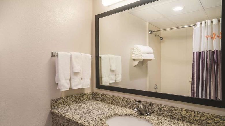 <b>La Quinta Inn San Marcos Suite</b>. Images powered by <a href="https://iceportal.shijigroup.com/" title="IcePortal" target="_blank">IcePortal</a>.