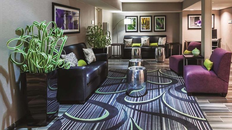 <b>La Quinta Inn San Marcos Lobby</b>. Images powered by <a href="https://iceportal.shijigroup.com/" title="IcePortal" target="_blank">IcePortal</a>.