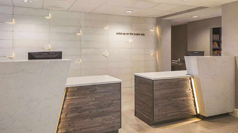 <b>La Quinta Inn-Suites Austin Mopac North Lobby</b>. Images powered by <a href="https://iceportal.shijigroup.com/" title="IcePortal" target="_blank">IcePortal</a>.
