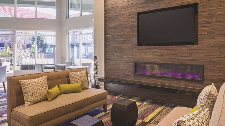 La Quinta Inn-Suites Austin Mopac North Lobby