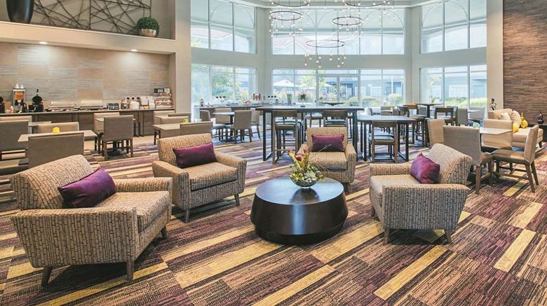 <b>La Quinta Inn-Suites Austin Mopac North Lobby</b>. Images powered by <a href="https://iceportal.shijigroup.com/" title="IcePortal" target="_blank">IcePortal</a>.