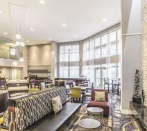 La Quinta Inn & Suites Flagstaff Lobby