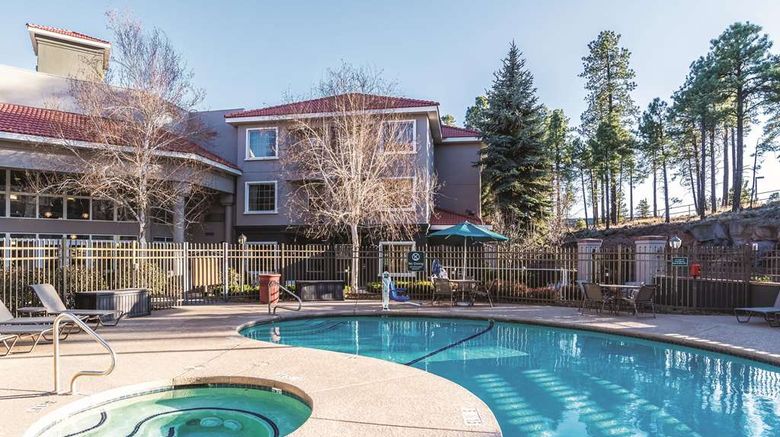 <b>La Quinta Inn & Suites Flagstaff Pool</b>. Images powered by <a href="https://iceportal.shijigroup.com/" title="IcePortal" target="_blank">IcePortal</a>.