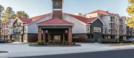La Quinta Inn & Suites Flagstaff Exterior