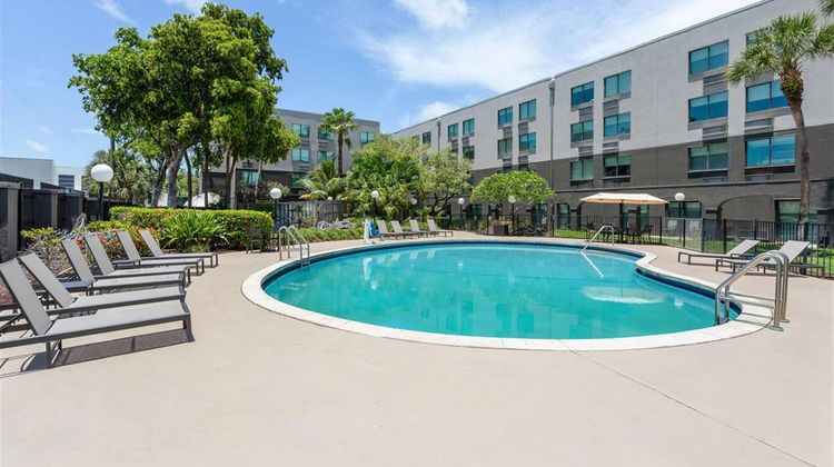 La Quinta Inn Cypress Creek Pool
