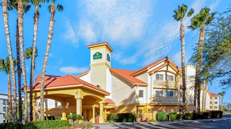 La Quinta Inn & Suites Tucson Airport Exterior