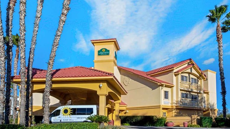<b>La Quinta Inn & Suites Tucson Airport Exterior</b>. Images powered by <a href="https://iceportal.shijigroup.com/" title="IcePortal" target="_blank">IcePortal</a>.